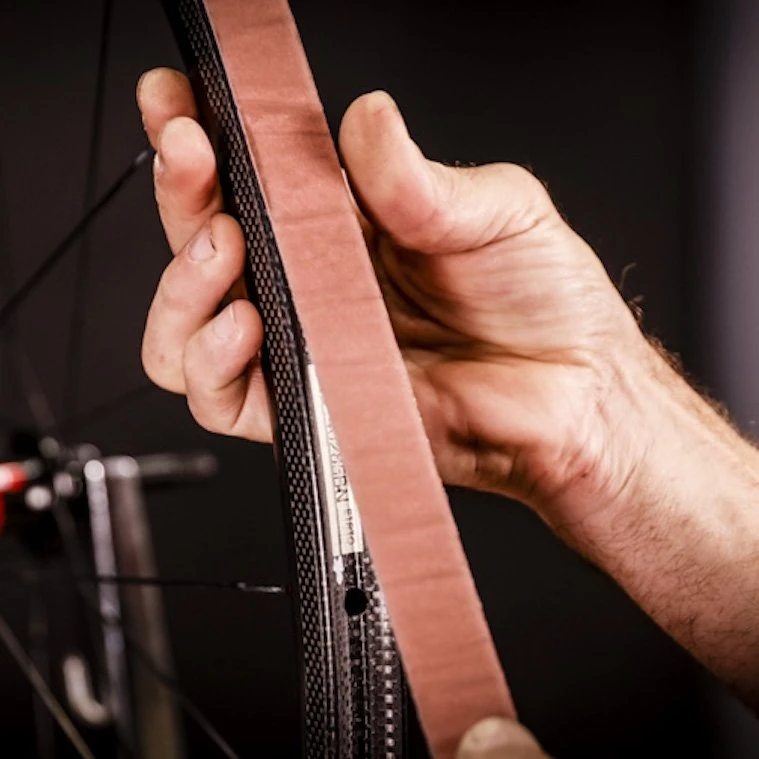 Effetto Mariposa Carogna Double Sided Tubular Gluing Tape - M: 25mm X 2m – Image 2